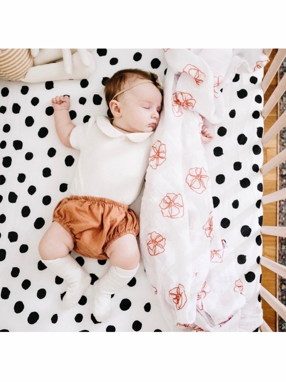 Ely’s & Co. Cotton Jersey Fitted Crib Sheet and Changing Pad Cover Black Dot